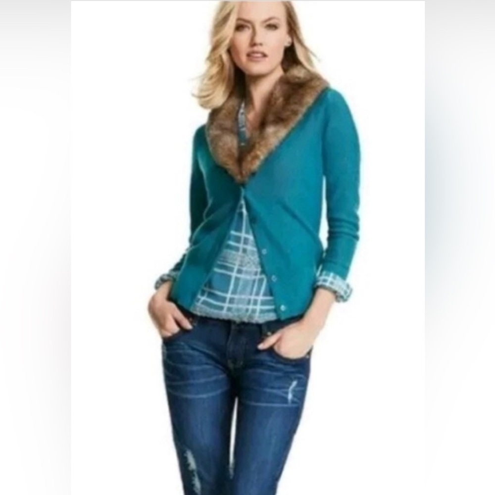 Cabi Tearoom Cardigan Style 3018 Size M with Faux Fur Collar